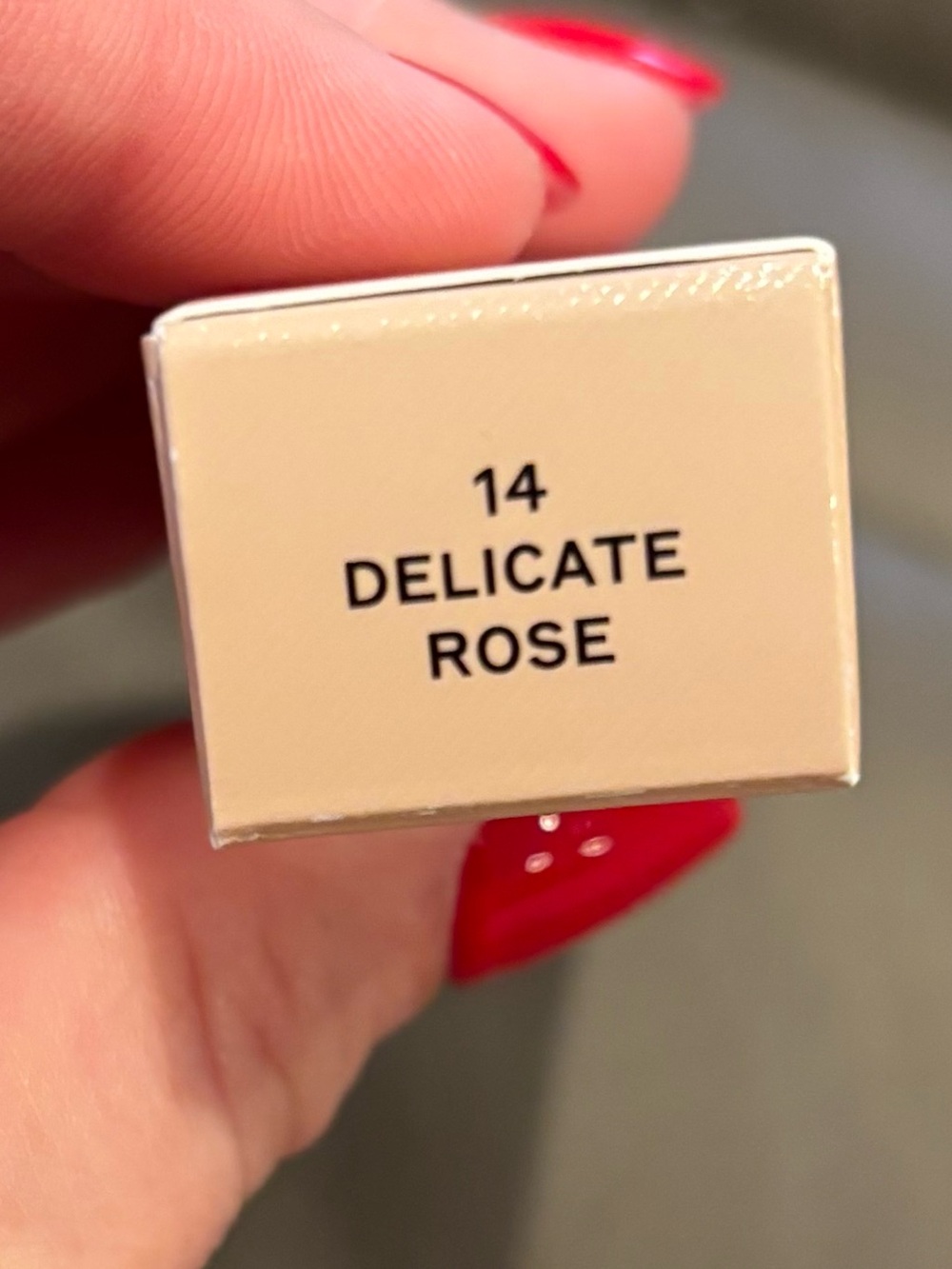 Burberry Kisses Liquid Matte Lipstick #14 Delicate Rose - Picture 4 of 5